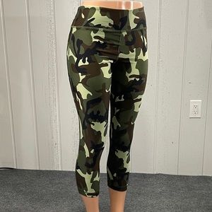 * Vogo Women’s Performance Green Camo Leggings Sz S